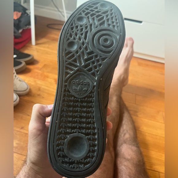 LIKE NEW ADIDAS BUSENITZ - Picture 3 of 9